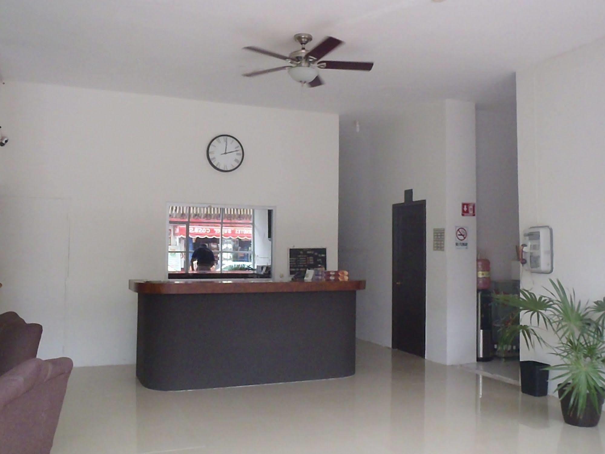 Hotel El Roble ทักซ์ทลา กูทิเอเรซ ภายนอก รูปภาพ
